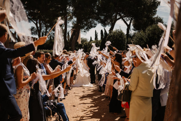 Das Paar beim Auszug der Kapelle im Hotel Sa Torre in Llucmayor auf mallorca