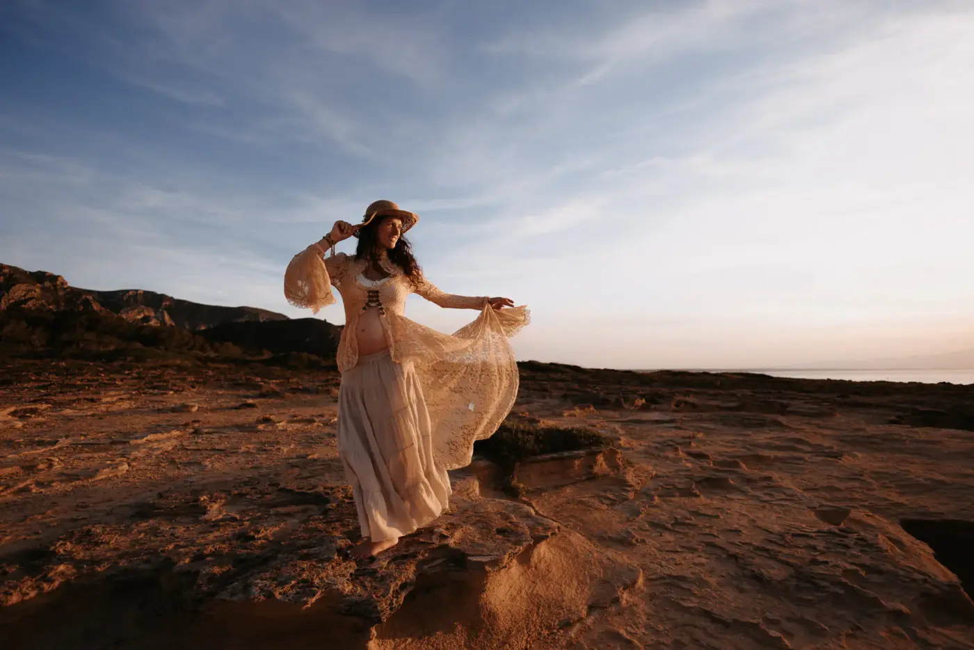 Babybauch Shooting Mallorca Goldene Stunde